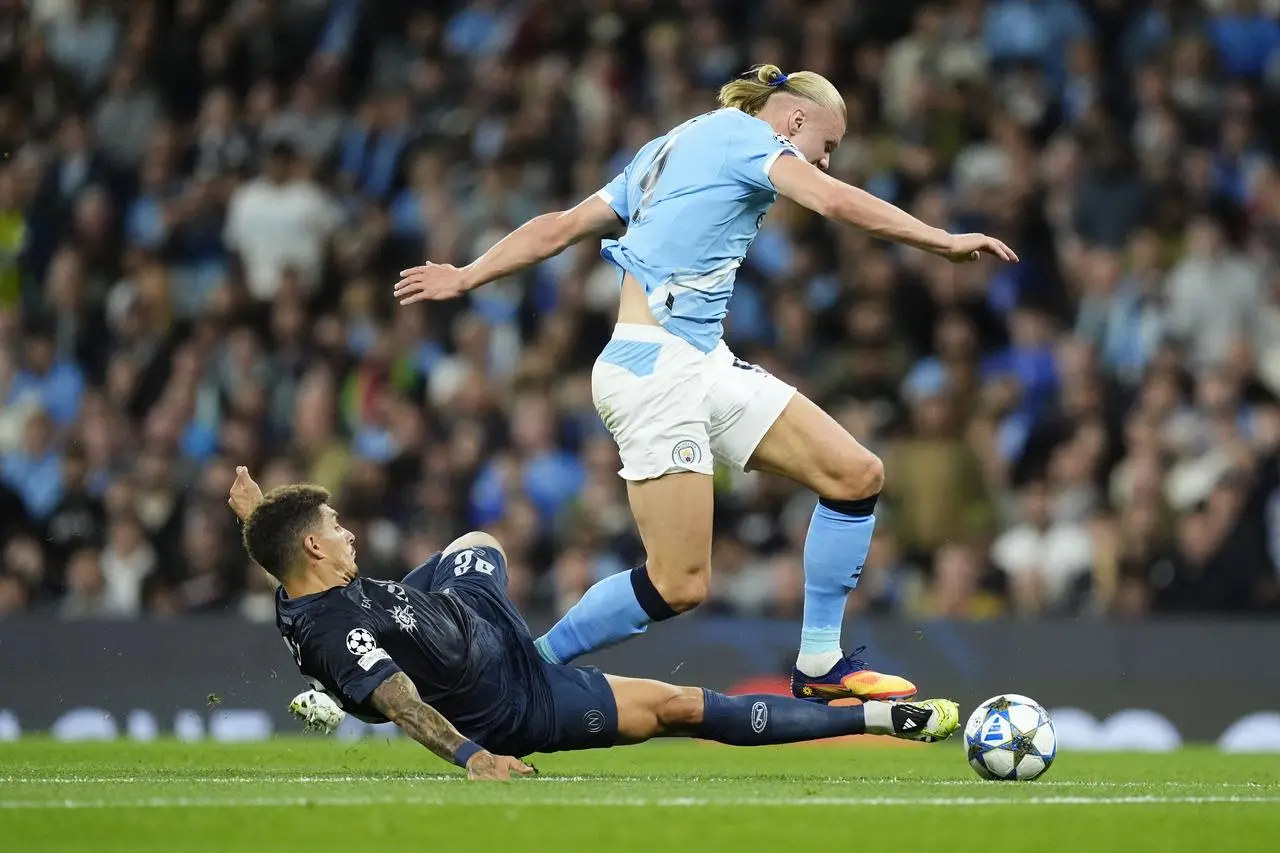 Giovanni Di Lorenzo was sent off for bringing down Erling Haaland