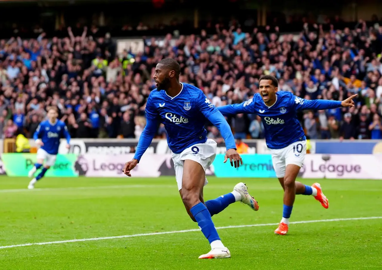 Everton striker Beto celebrates scoring