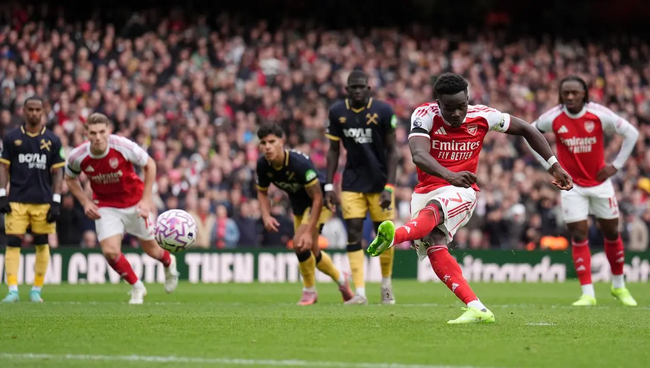 Bukaya Saka scores from the spot