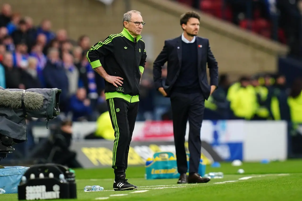 Martin OāNeill (left) and Rangers head coach Danny Rohl on the touchline