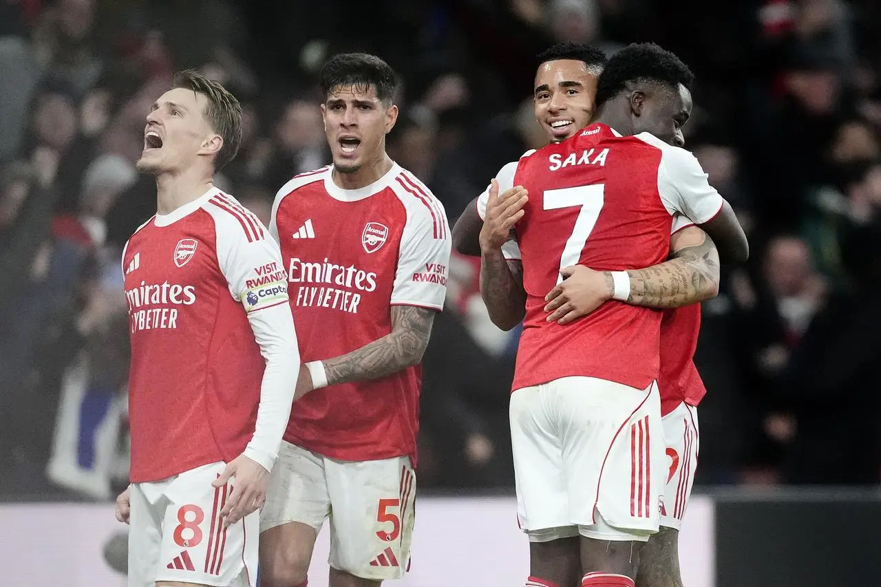 Arsenal players celebrate