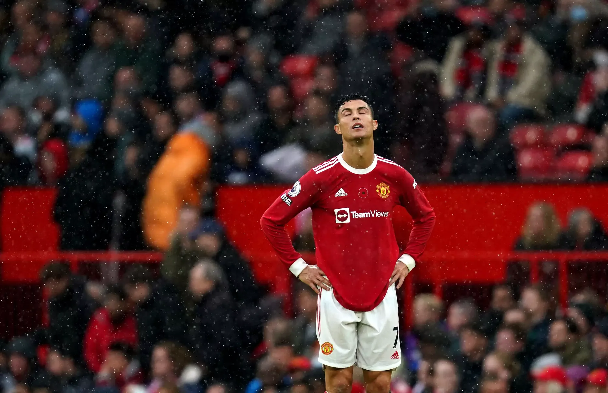 Manchester United striker Cristiano Ronaldo with hands on hips in despair