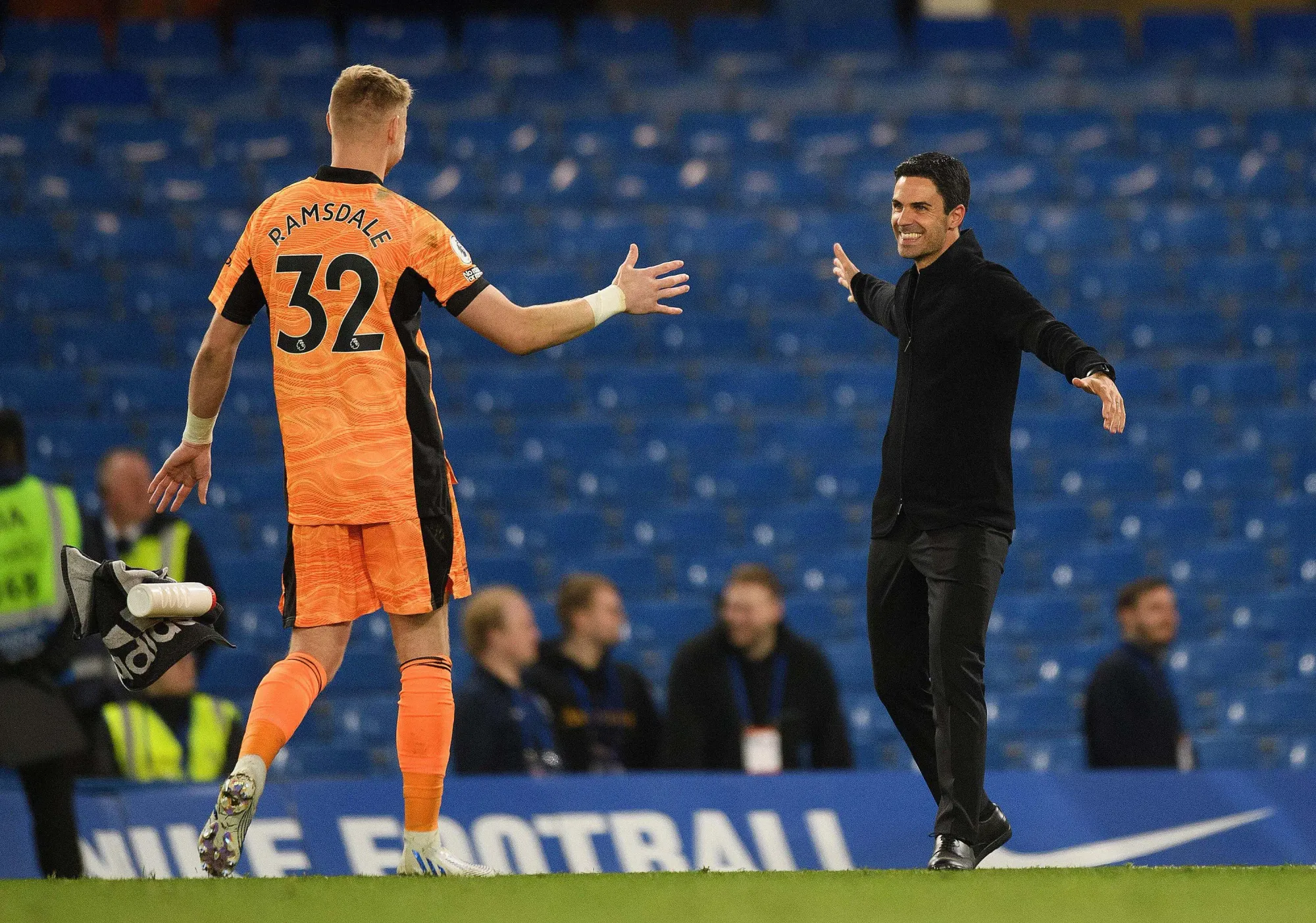 Aaron Ramsdale with Arsenal manager Mikel Arteta