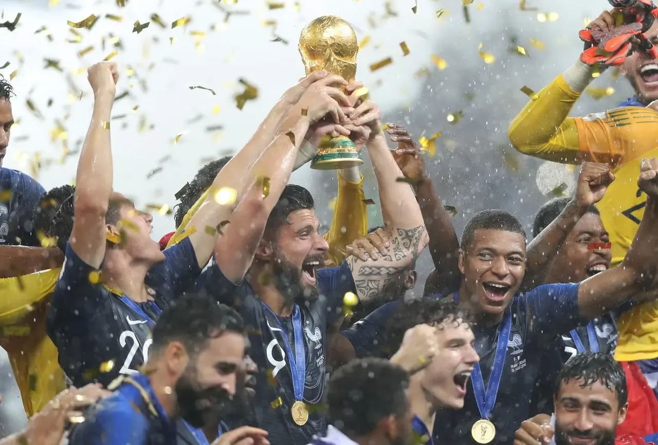 France celebrate at the 2018 World Cup