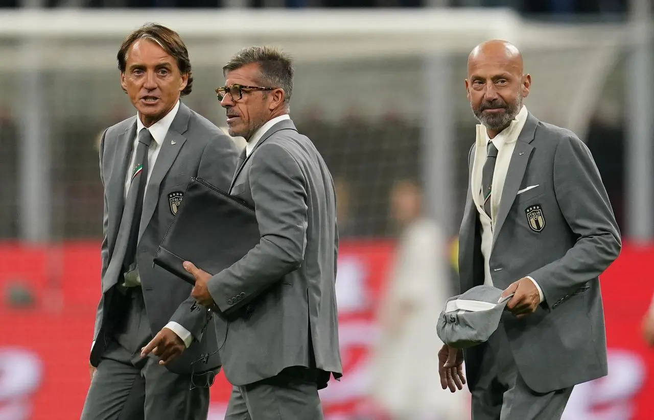 Gianluca Vialli, right, was part of the Italy staff for last year's Euro 2020 success 