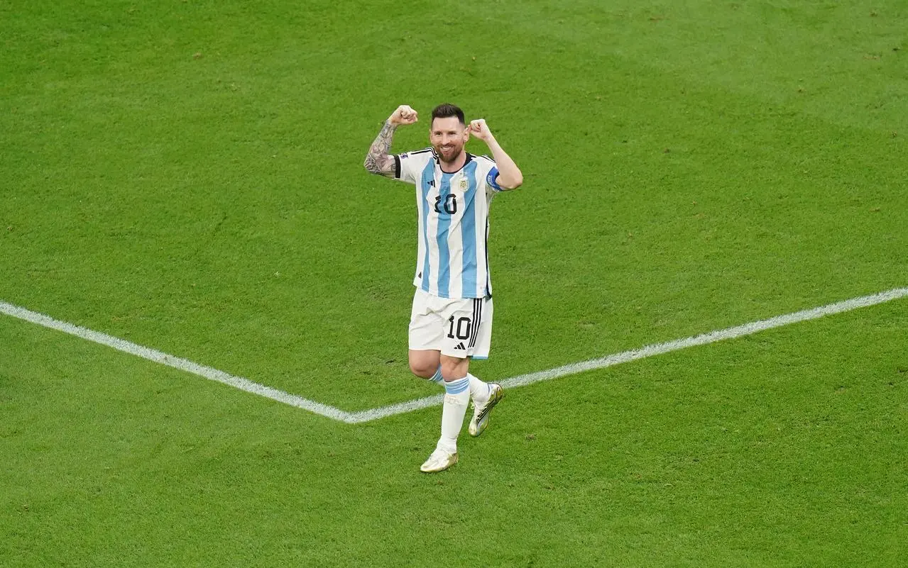 Lionel Messi put Argentina ahead from the spot