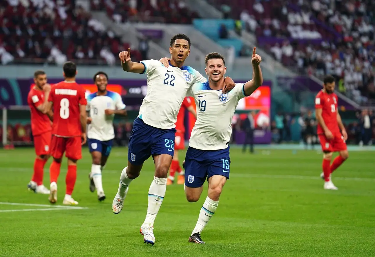 Jude Bellingham and Mason Mount celebrate