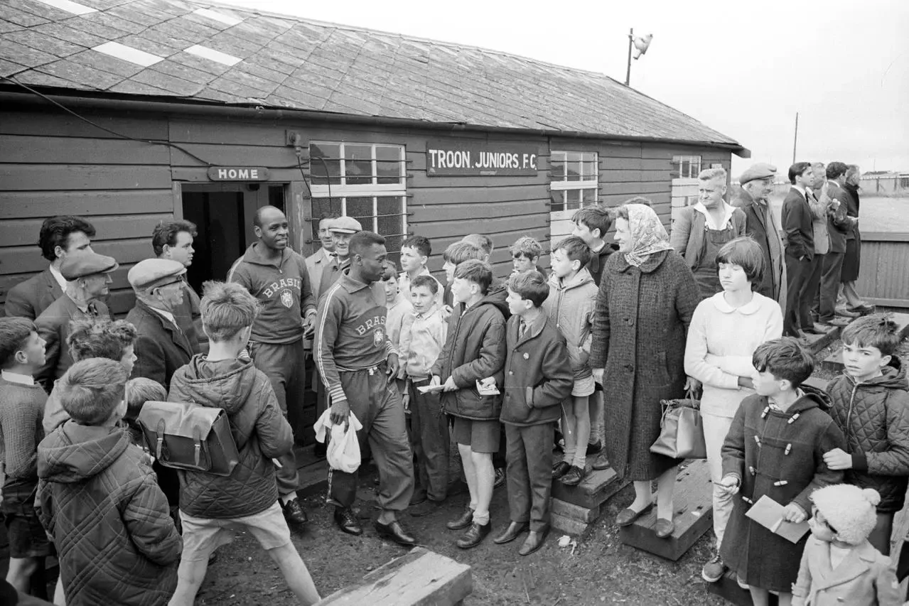 Pele in Troon