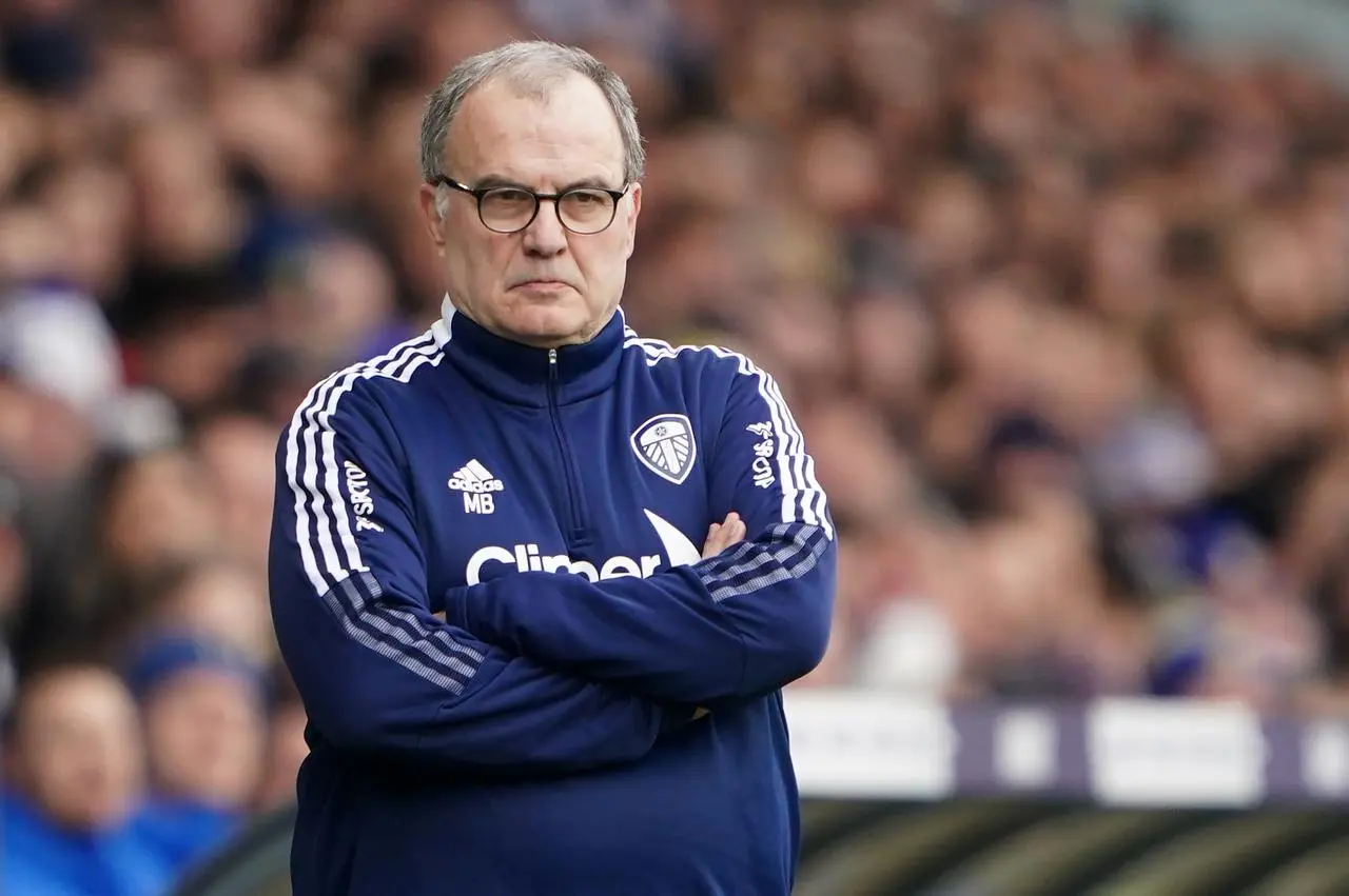 Marcelo Bielsa folds his arms