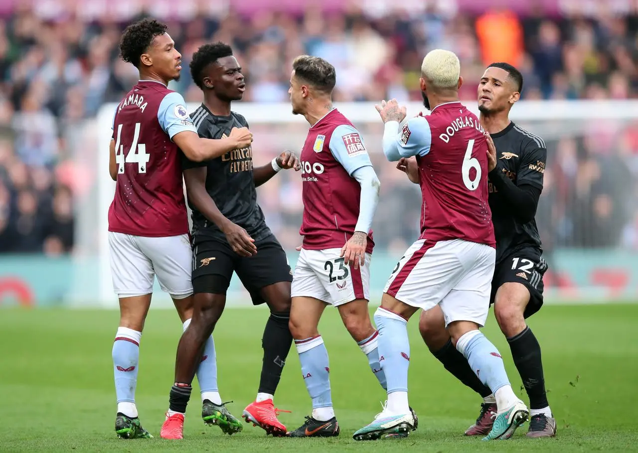 Tempers flare between Bukayo Saka (second left) and Aston Villa players 