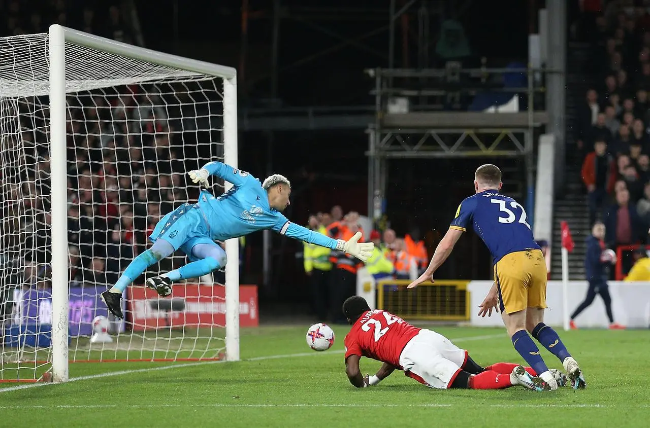 Elliot Anderson scores for Newcastle only for VAR to disallow the goal