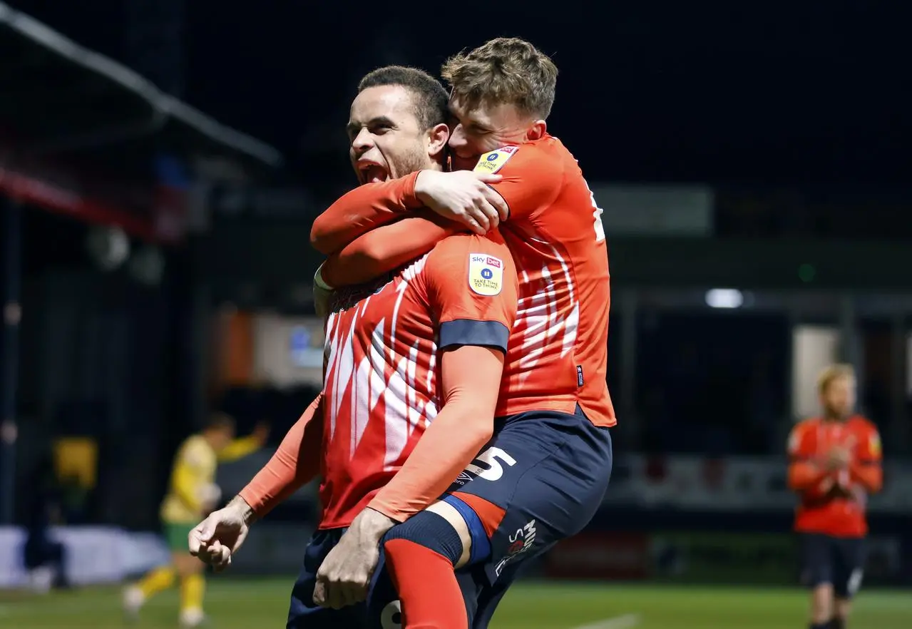 An early Carlton Morris goal saw Luton down Bristol City.