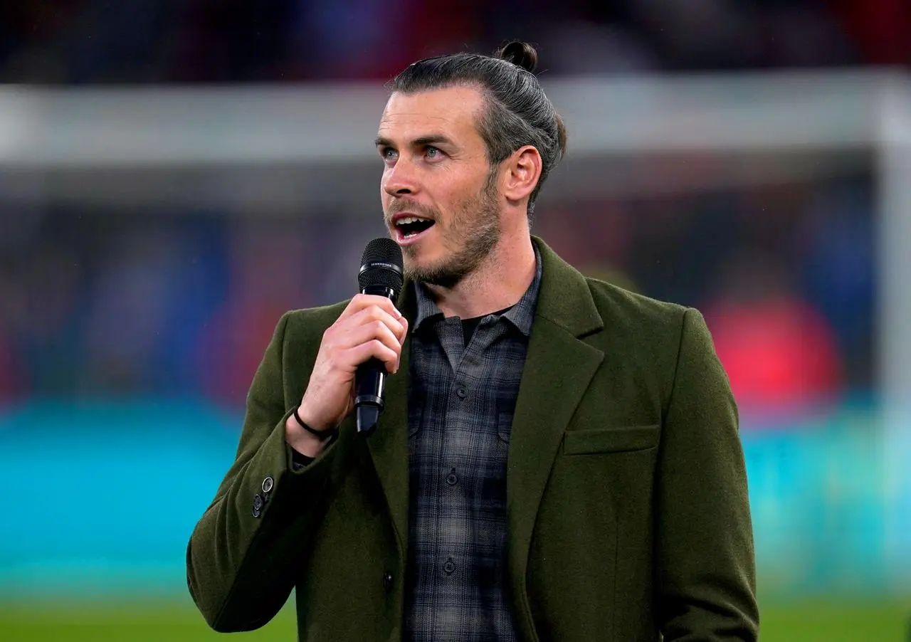 Gareth Bale addresses the Wales fans before kick-off against Latvia