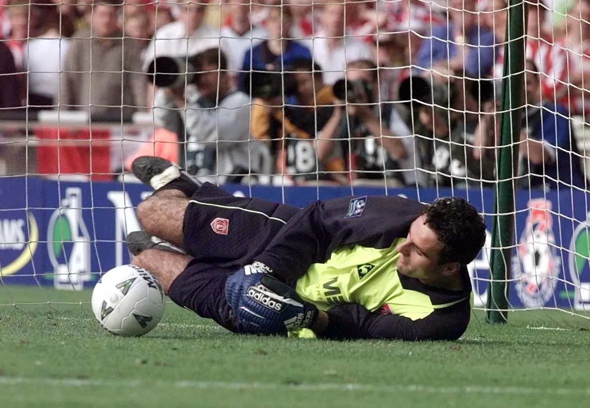 Charlton keeper Sasa Ilic saves Michael Gray's penalty to clinch victory over Sunderland in the Championship play-off final