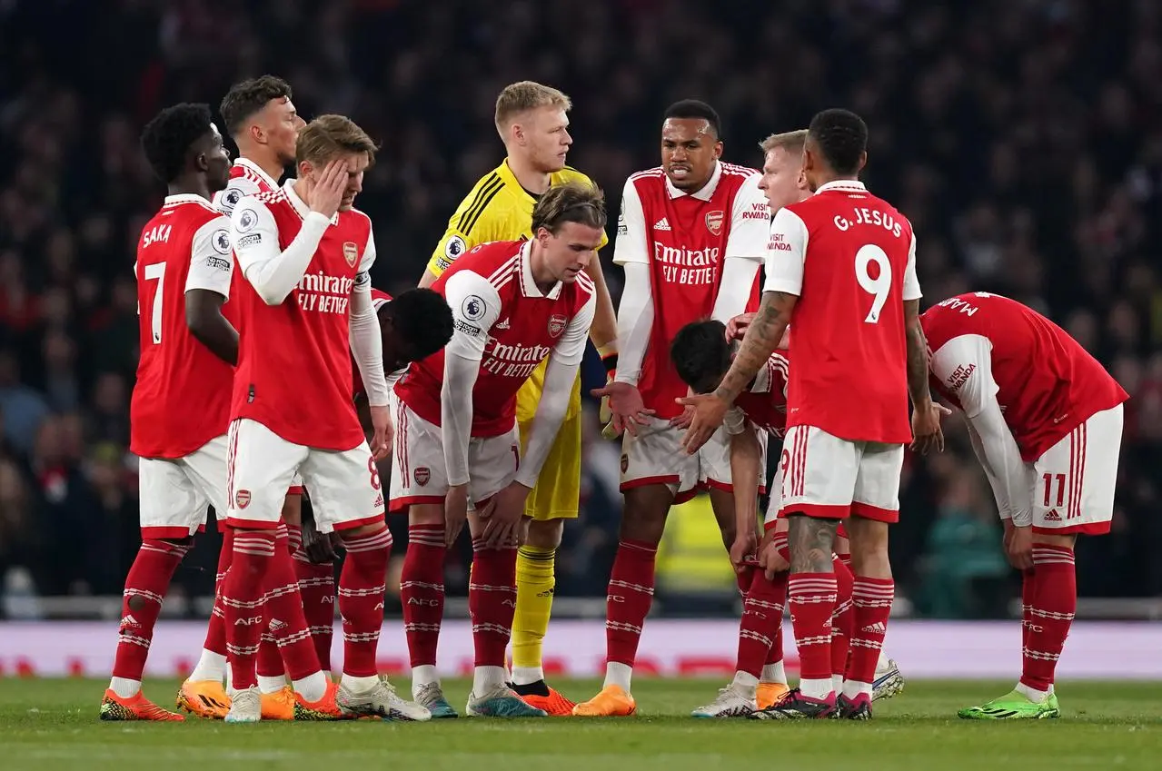 Arsenal players in a huddle during their draw against Southampton