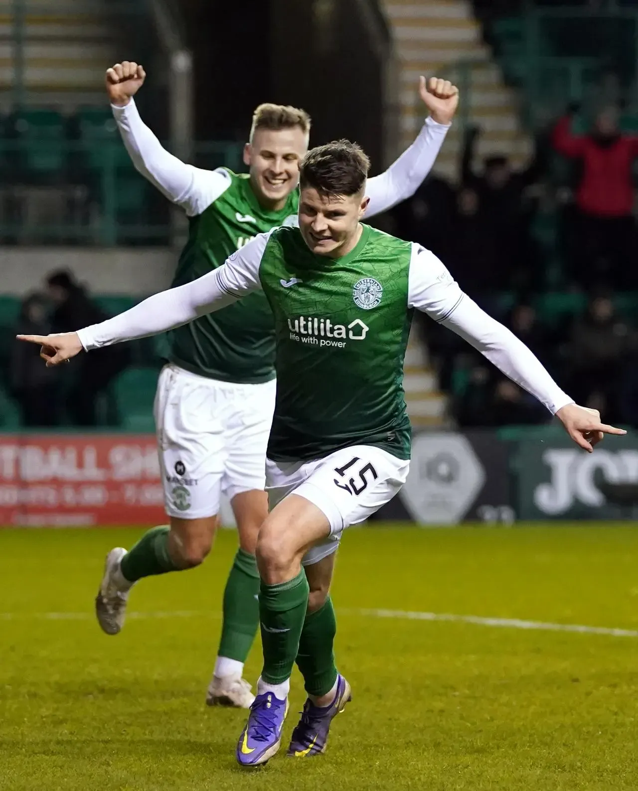 Hibernian’s Kevin Nisbet (centre) scored 12 goals in 19 league appearances last season