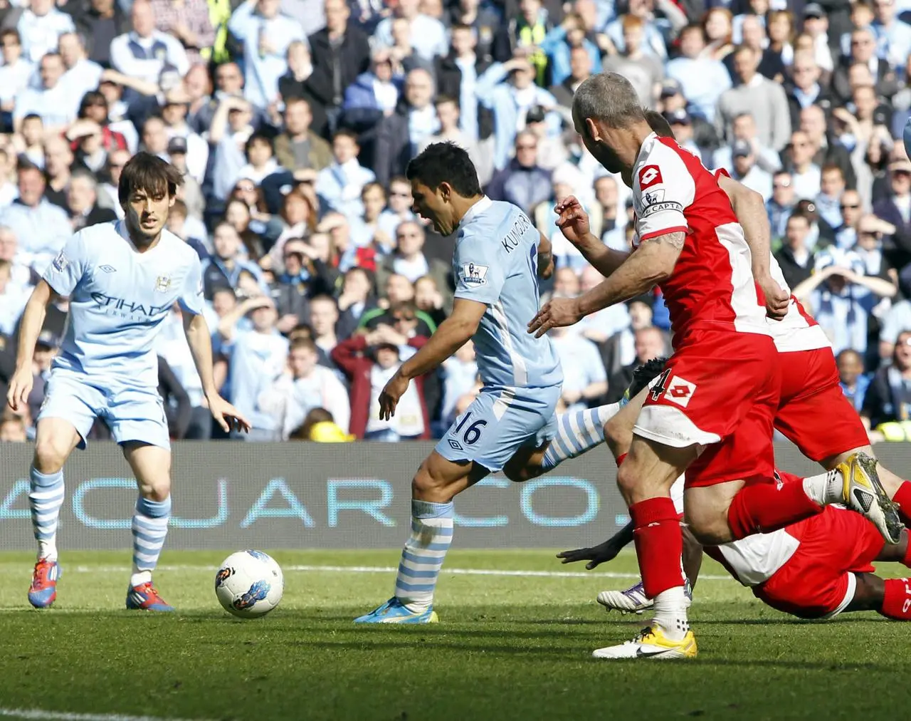 Soccer – Barclays Premier League – Manchester City v Queens Park Rangers – Etihad Stadium