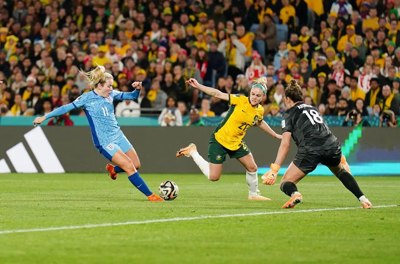 Lauren Hemp scores for England