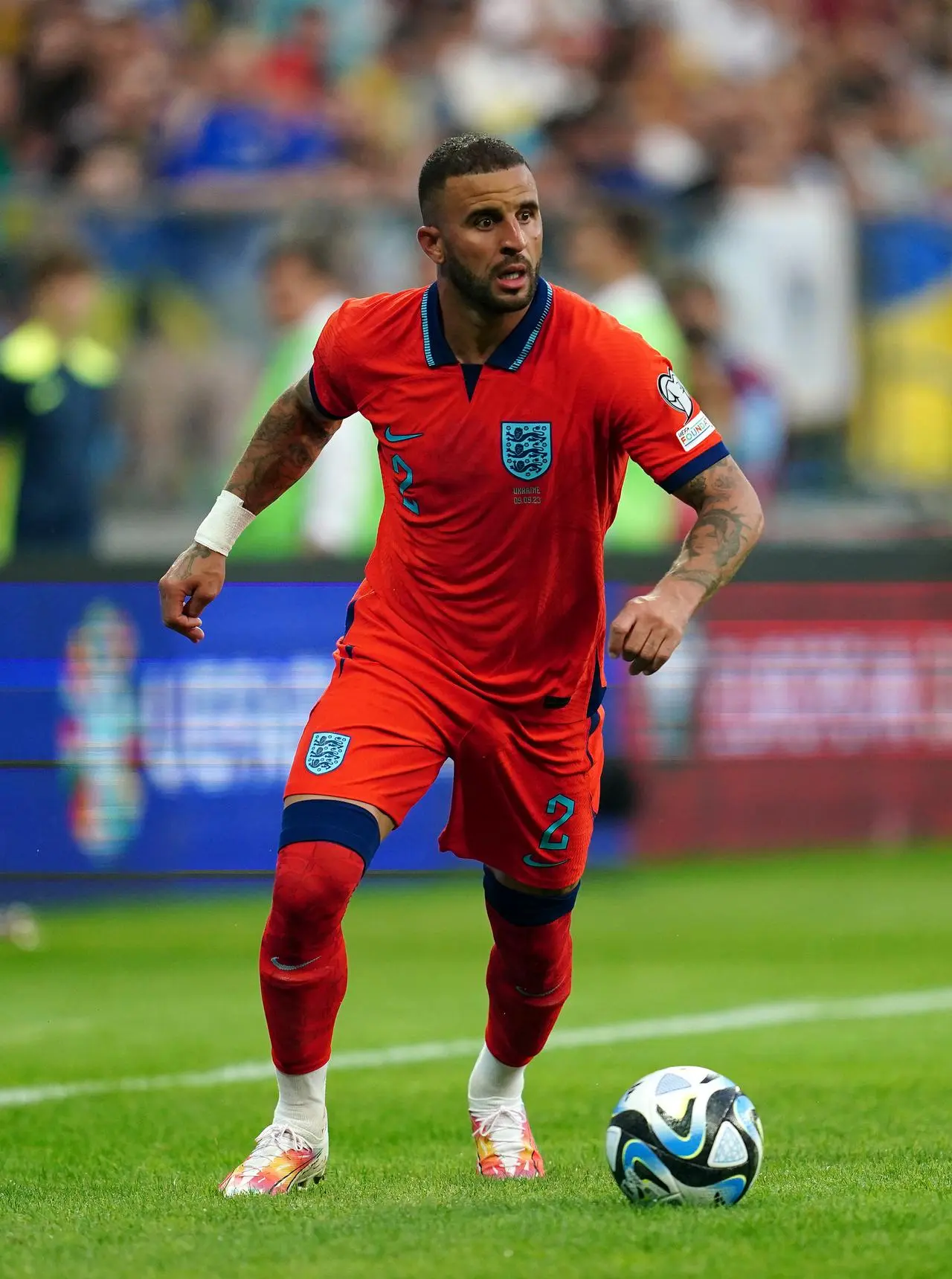 Kyle Walker expects a hostile atmosphere in Scotland