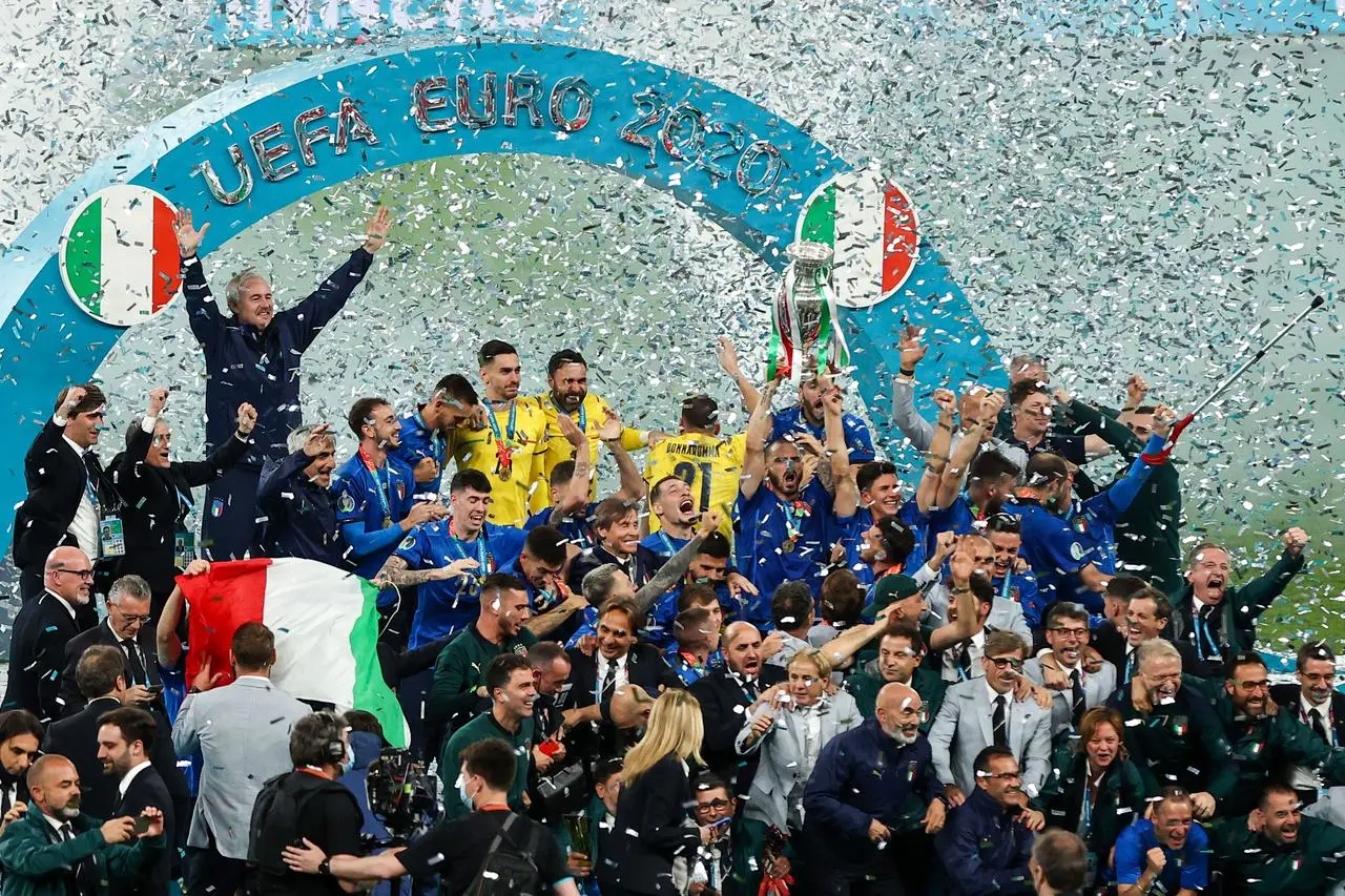 Italy celebrate winning Euro 2020