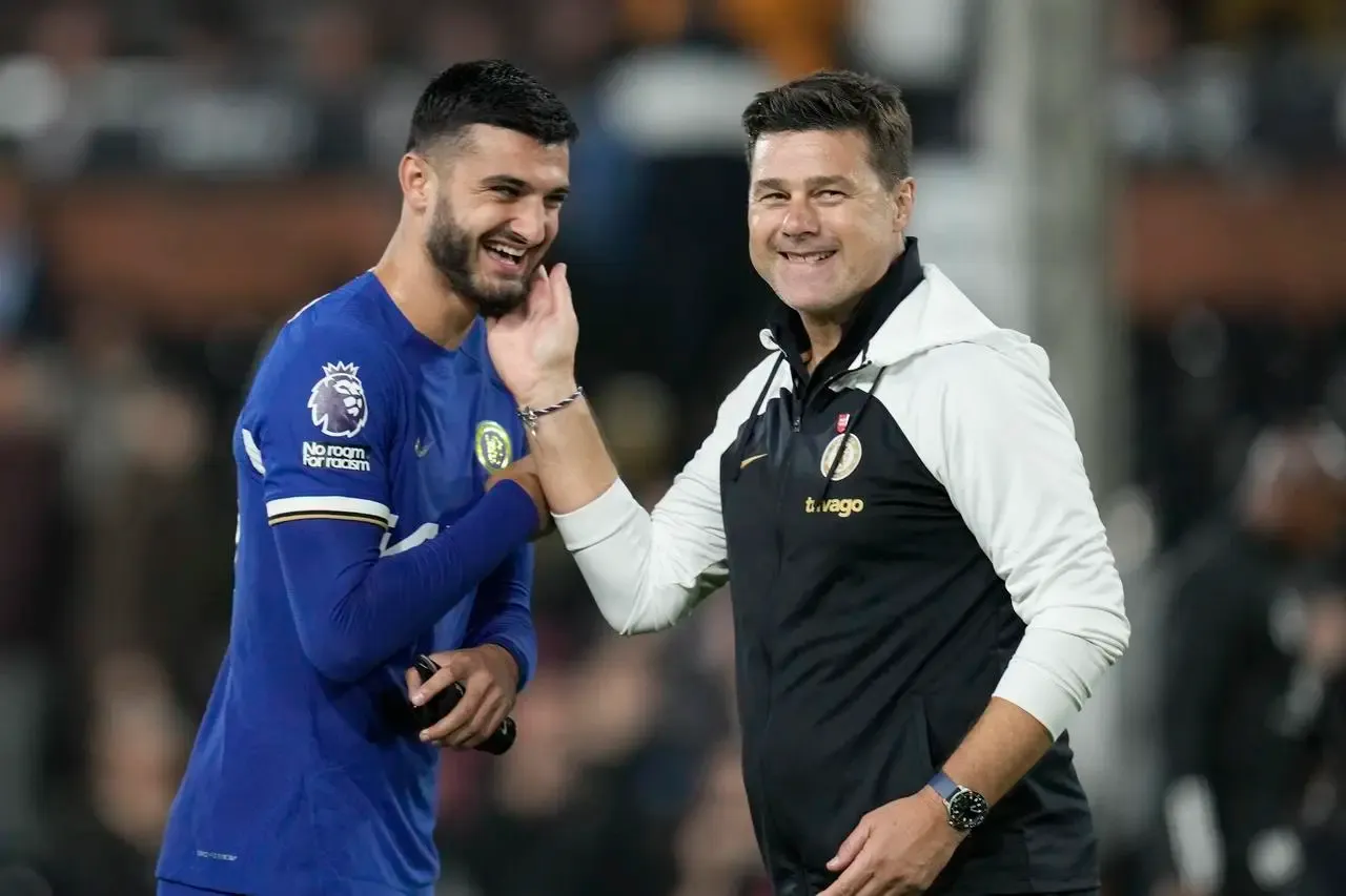 Armando Broja (left) and Mauricio Pochettino celebrate