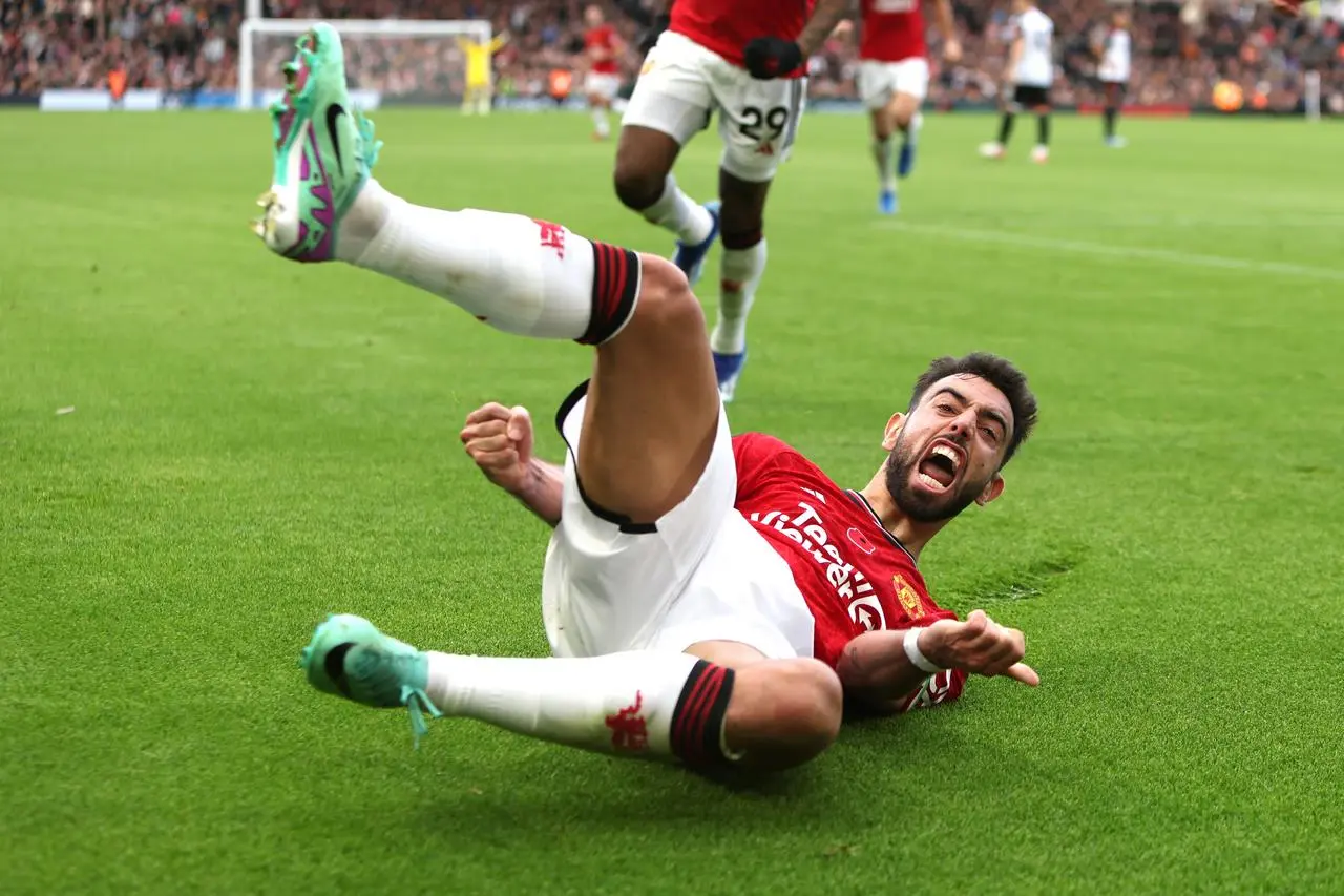 Bruno Fernandes celebrates his late winner at Fulham