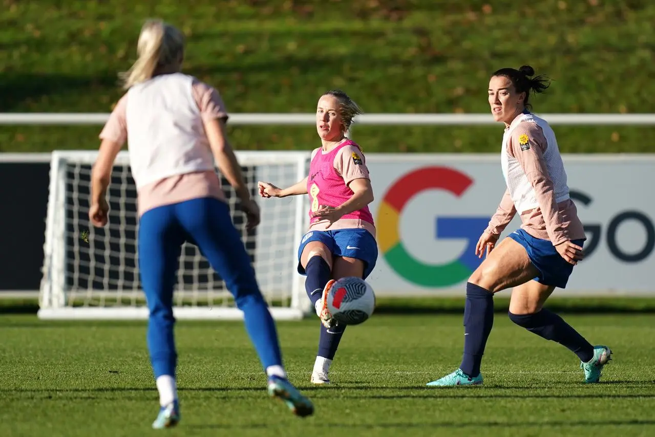 Beth Mead trains with England (Jacob King/PA)