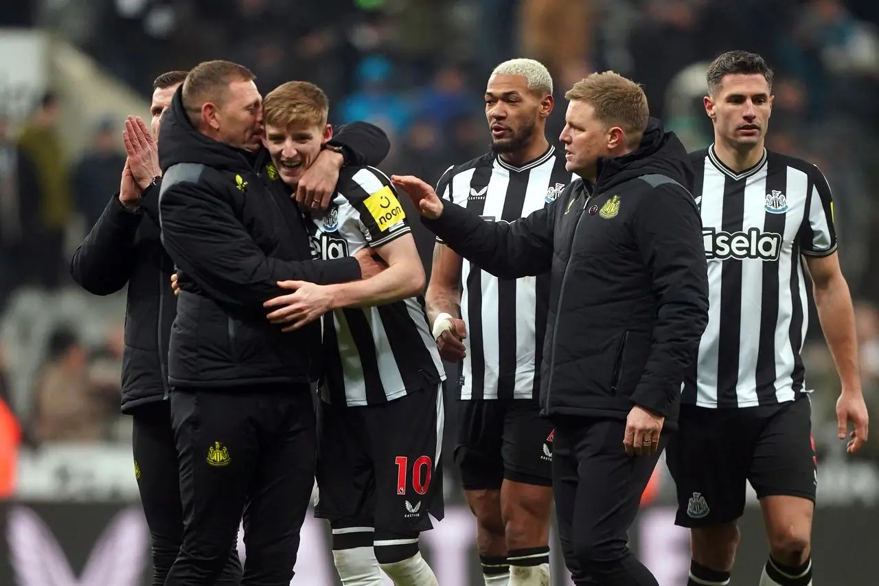 Newcastle head coach Eddie Howe is confident there is more to come from Anthony Gordon (centre)