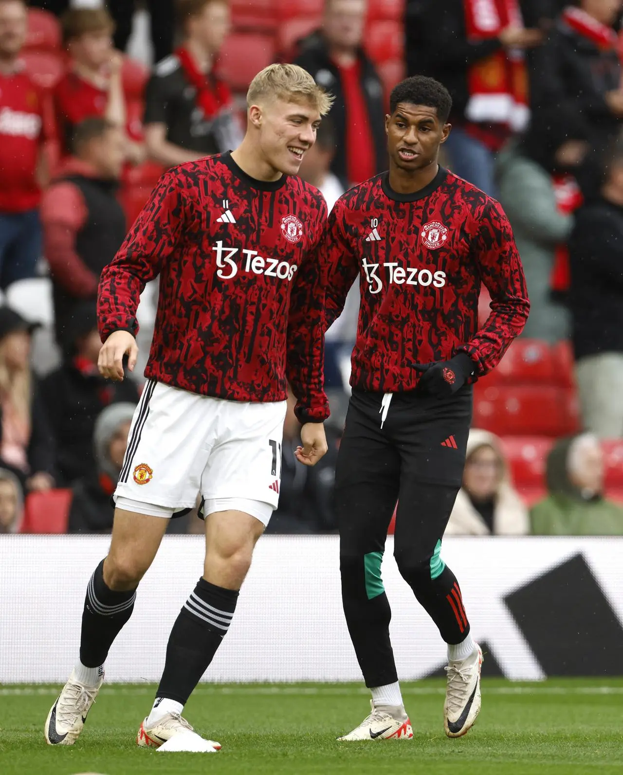 Manchester United strikers Rasmus Hojlund (left) and Marcus Rashford