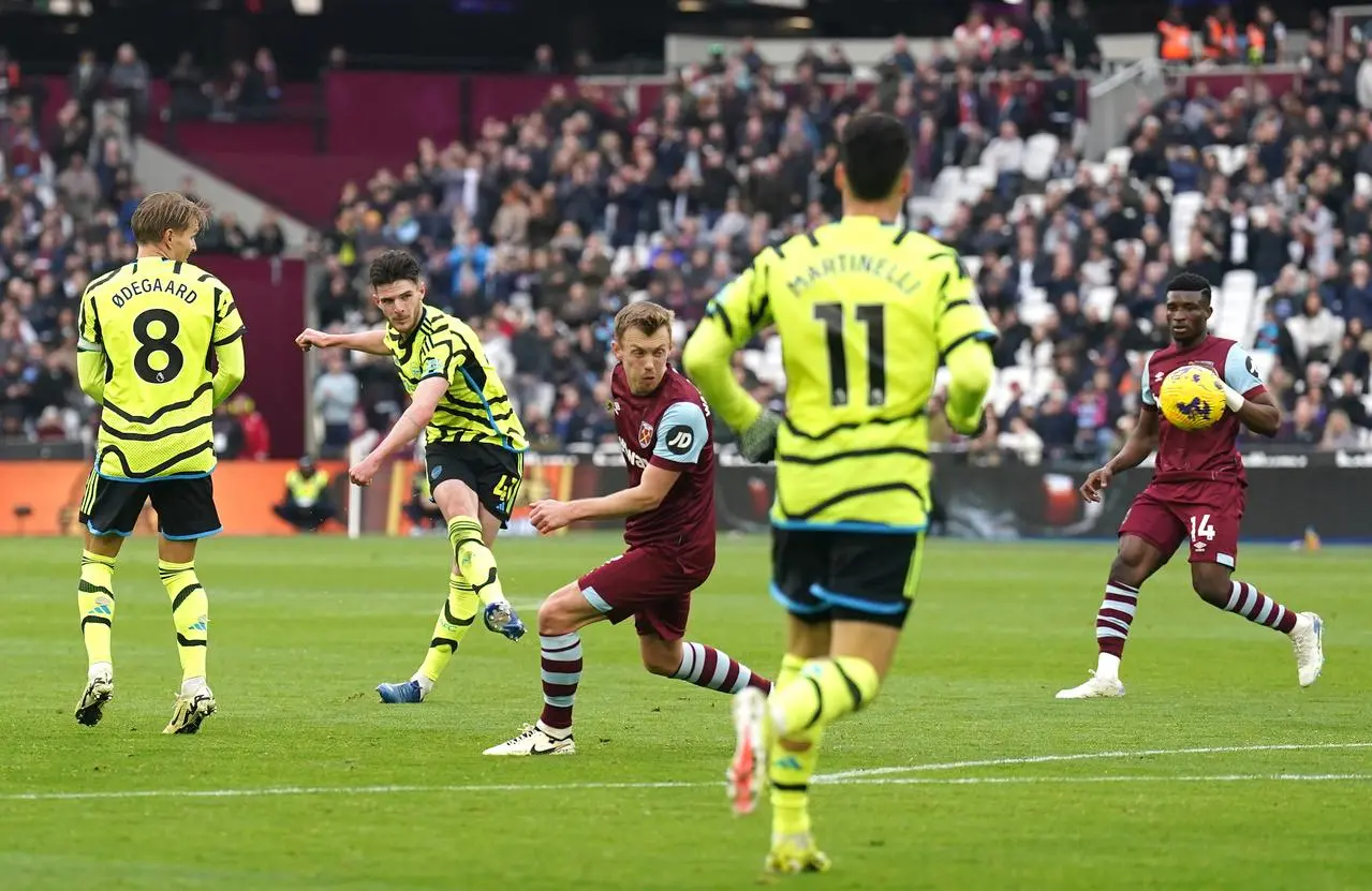 Declan Rice, second left, scores Arsenal’s sixth goal