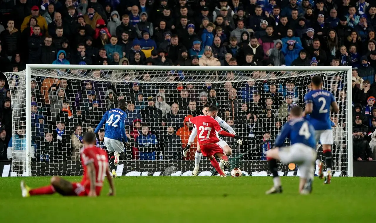 Rangers v Benfica