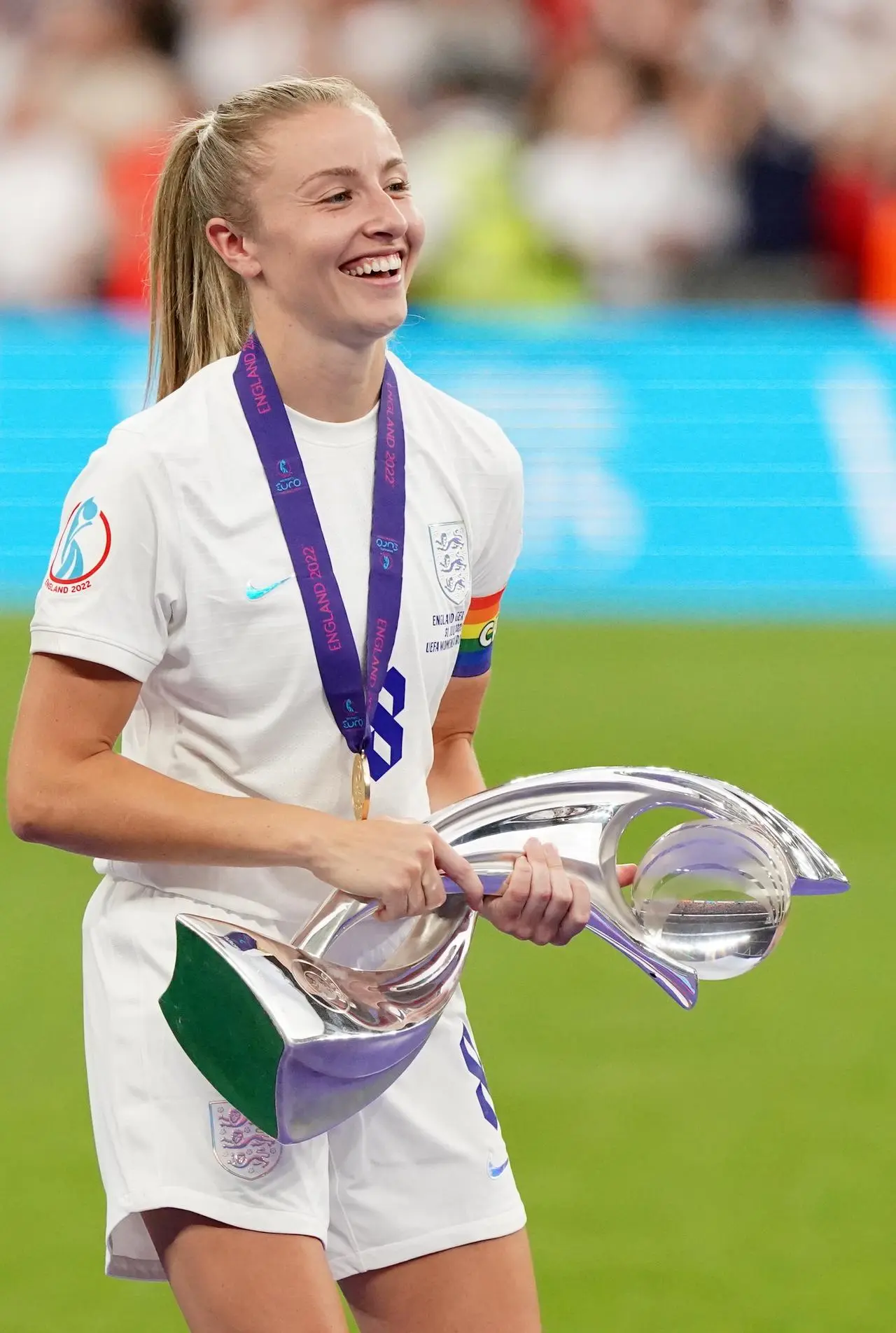 England’s Leah Williamson celebrates