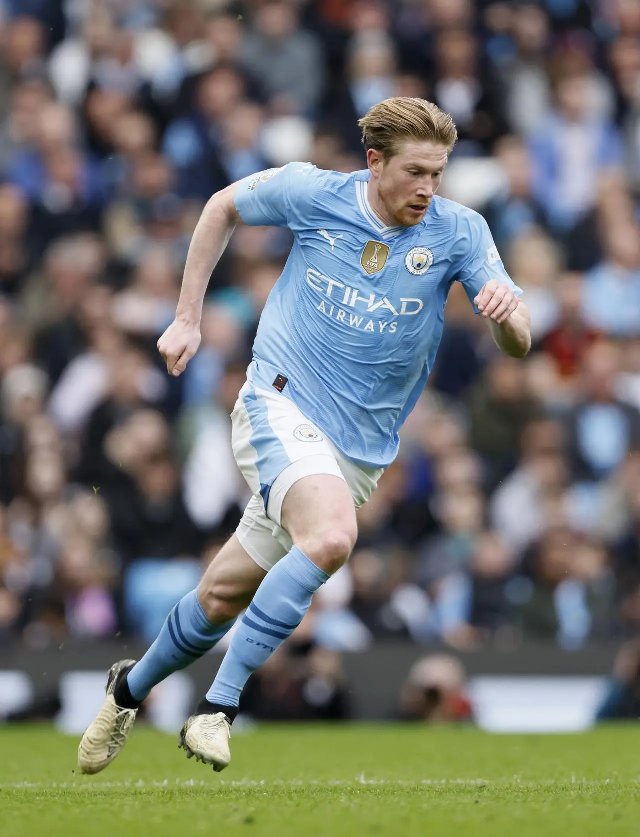 Kevin de Bruyne running