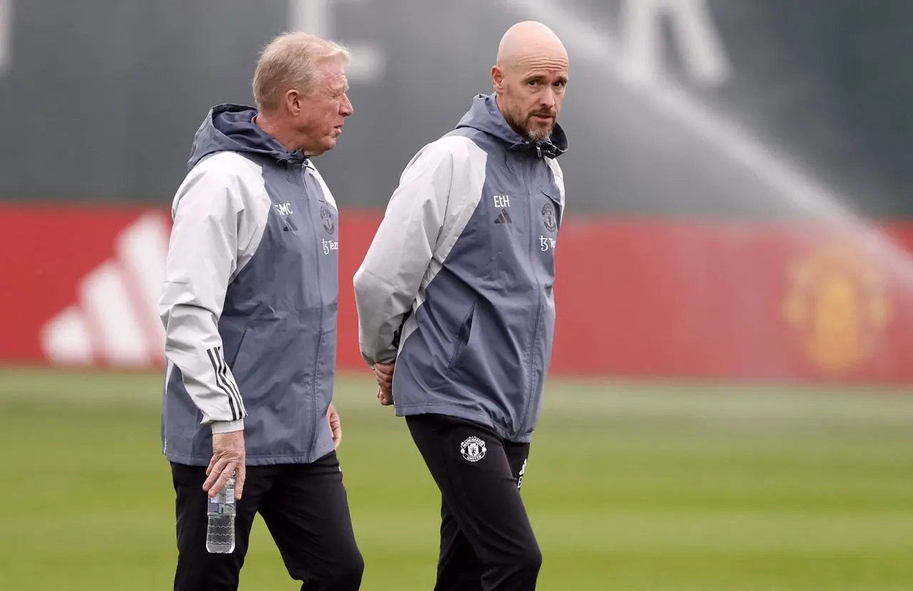 Steve McClaren and Erik ten Hag in Manchester United training