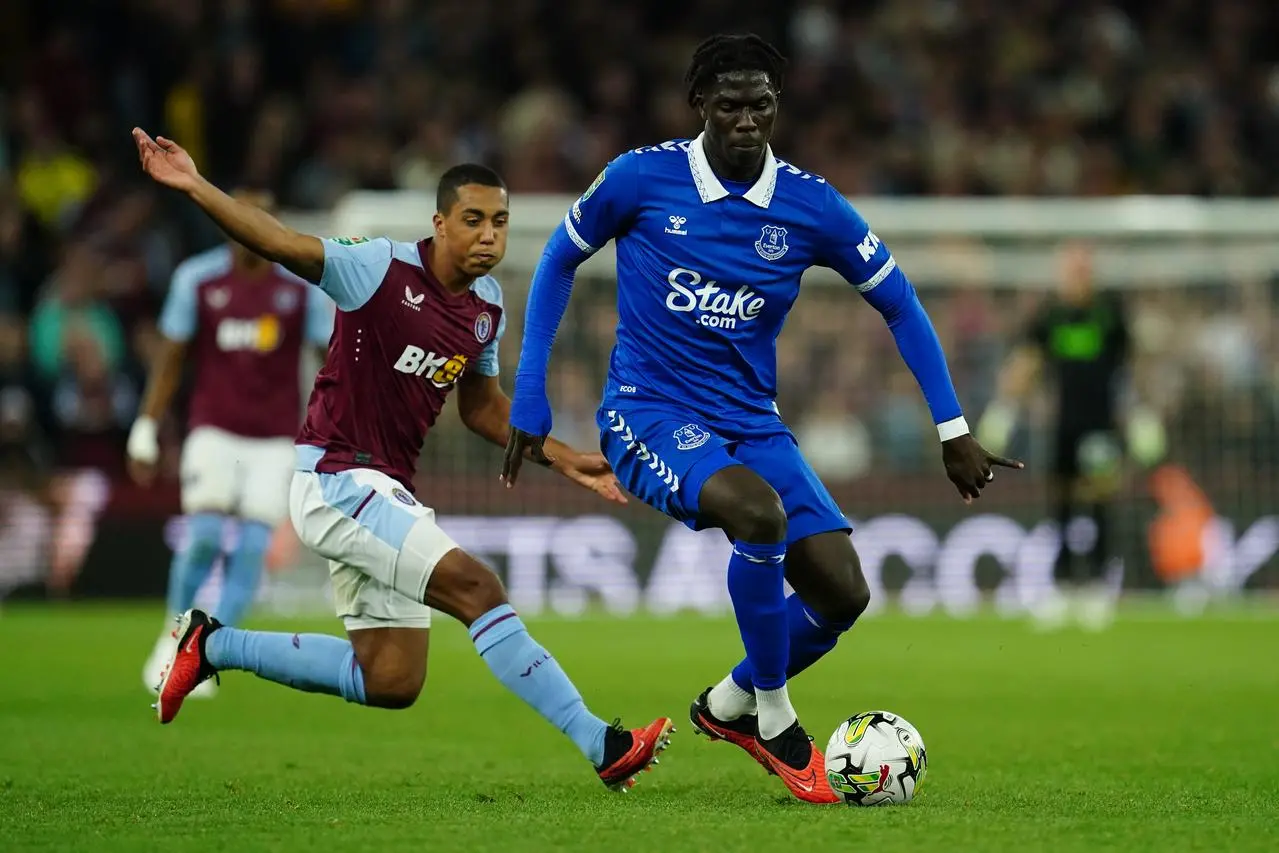 Everton’s Amadou Onana (right) and Aston Villa’s Youri Tielemans