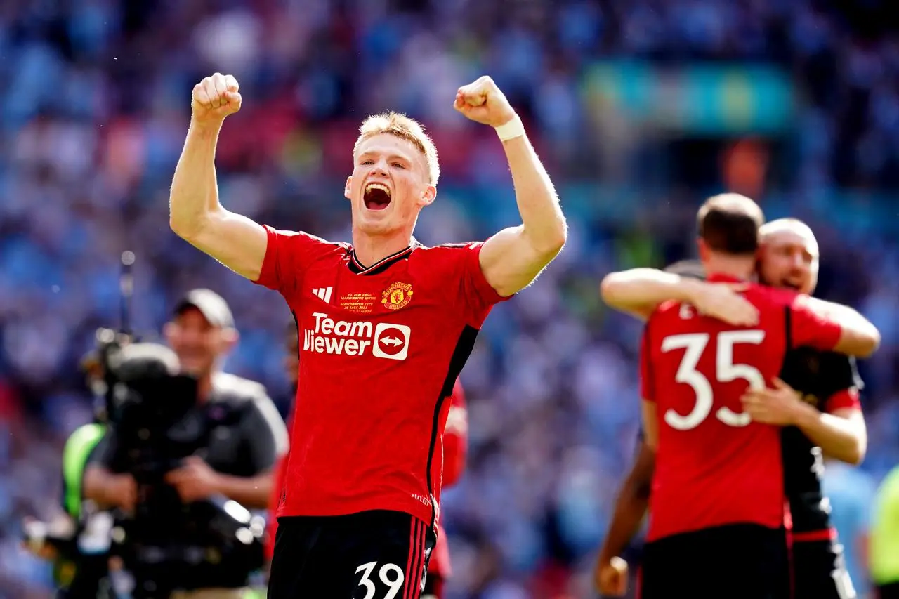 Scott McTominay celebrates