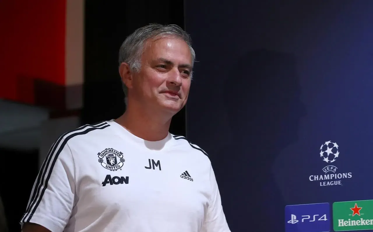 Jose Mourinho arrives for a Manchester United press conference in 2018