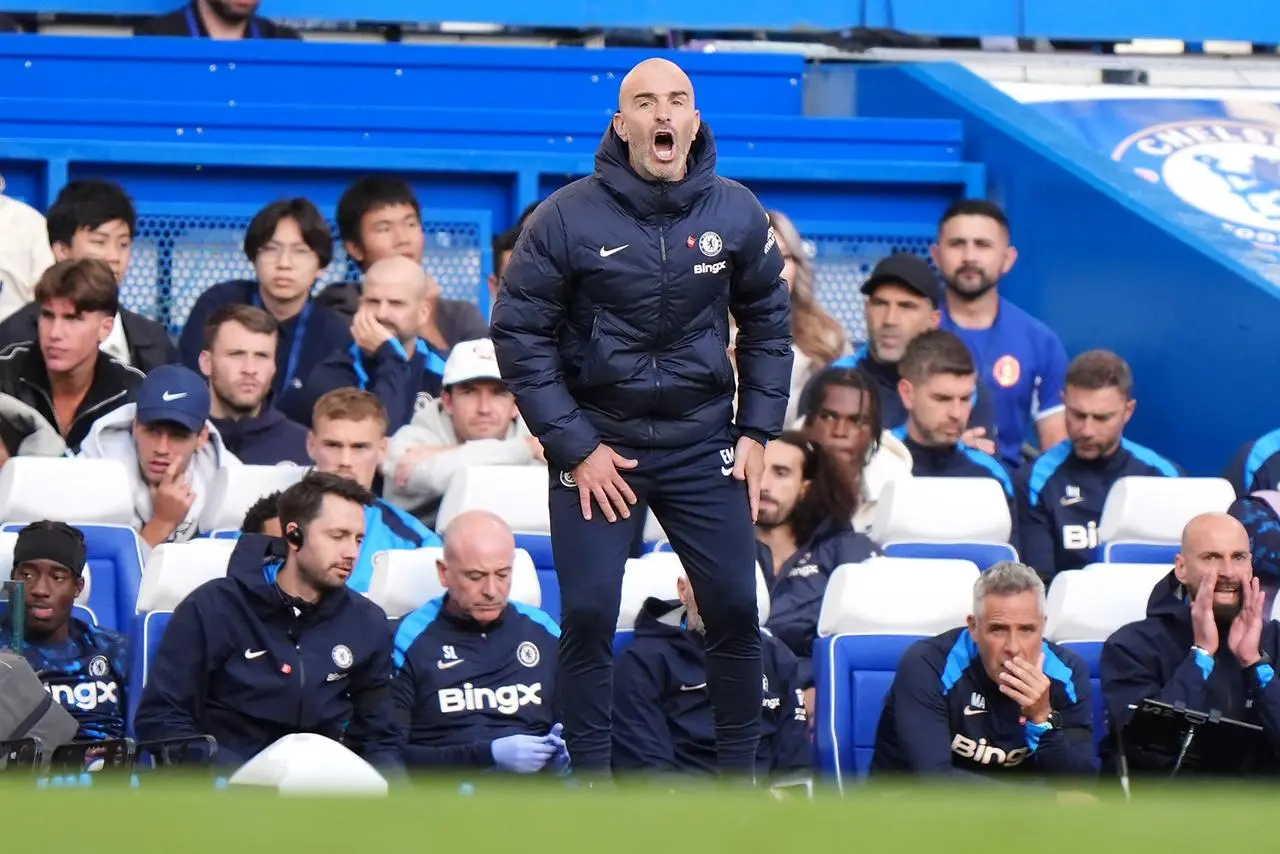 Chelsea manager Enzo Maresca shouts instructions to his players 