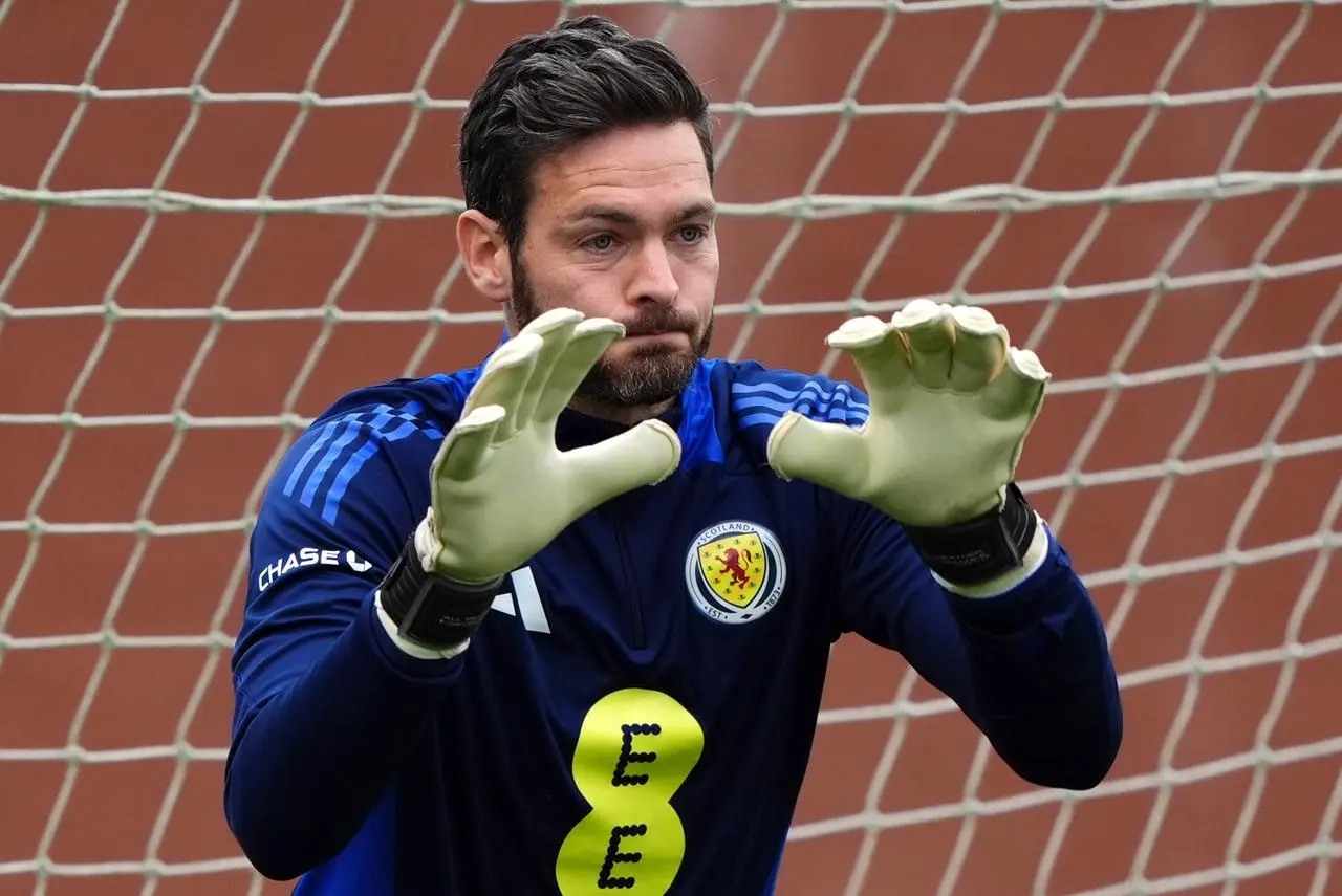 Craig Gordon in training