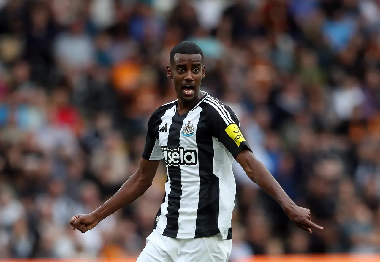 Alexander Isak in action for Newcastle