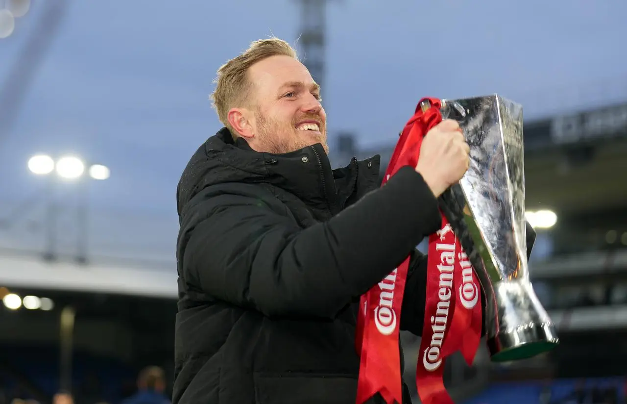 Jonas Eidevall holds the League Cup