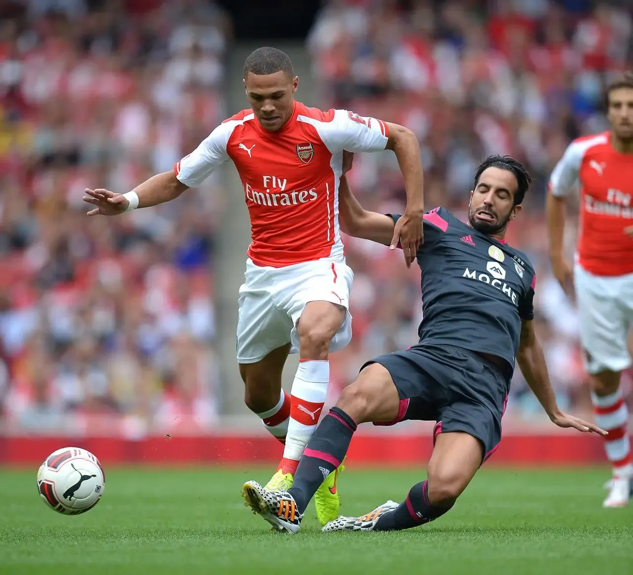 Soccer – 2014 Emirates Cup – Arsenal v SL Benfica – Emirates Stadium