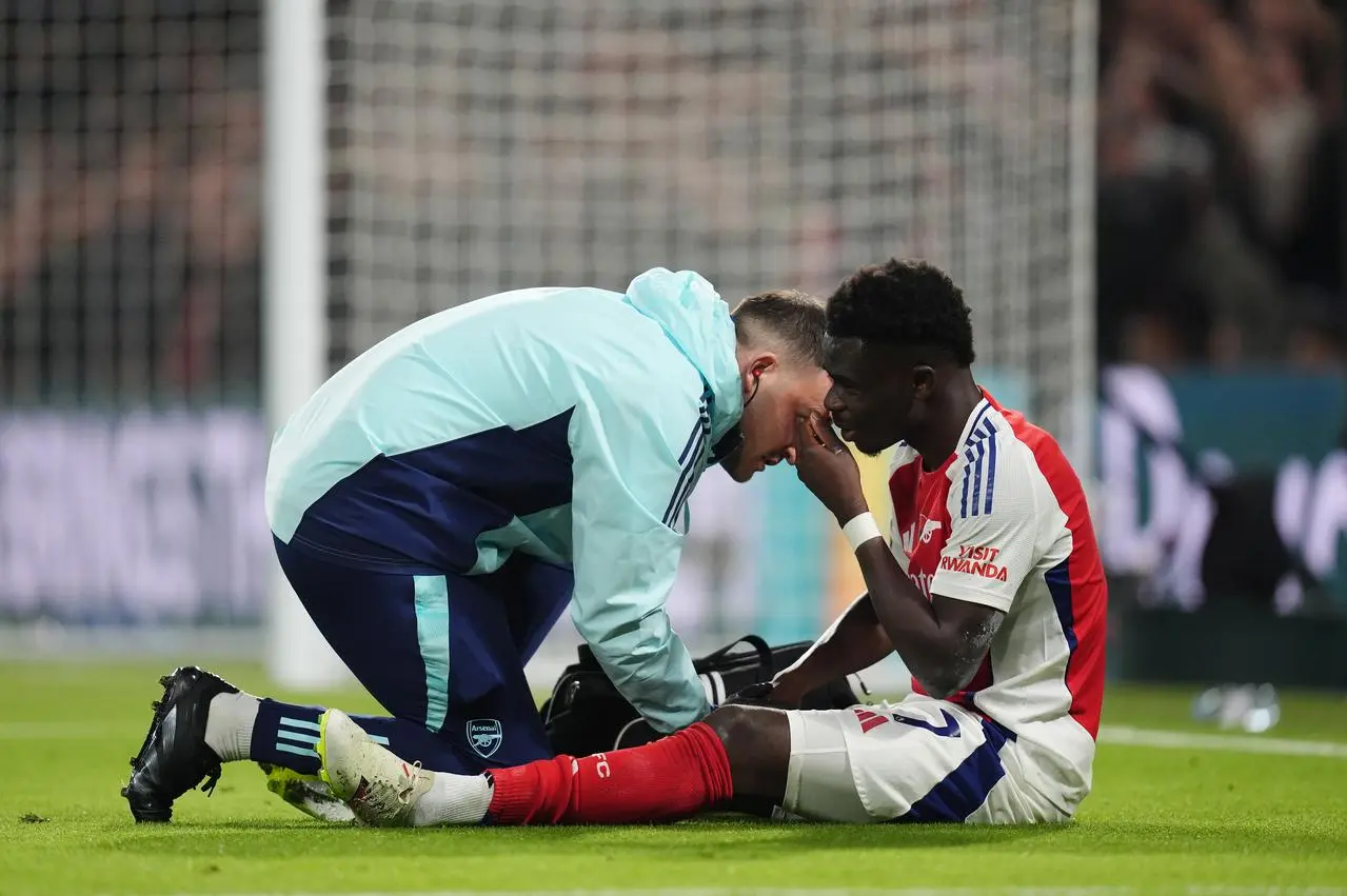 Arsenal’s Bukayo Saka picked up an injury against Chelsea