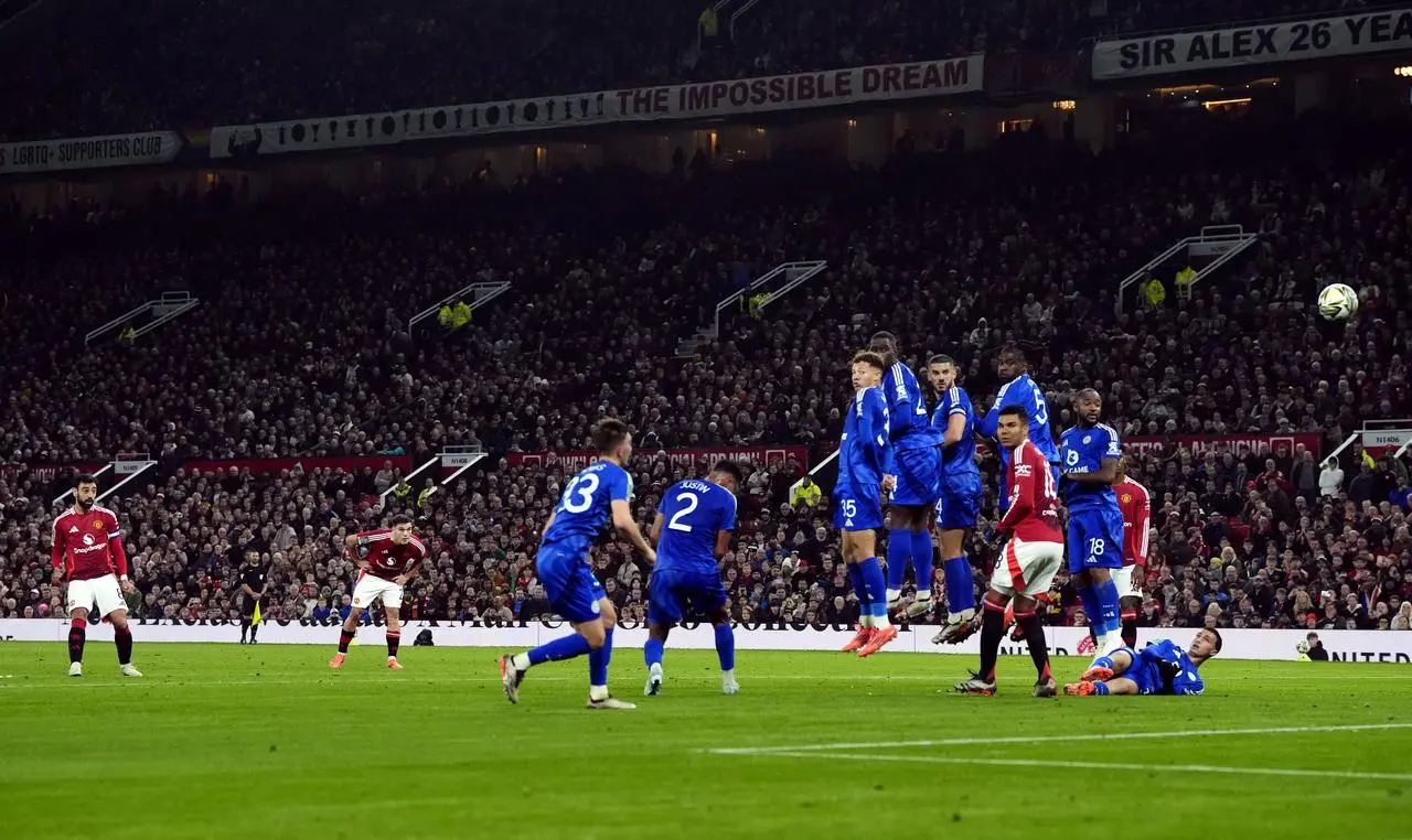 Manchester United’s Bruno Fernandes scores against Leicester