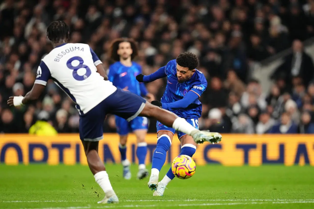 Jadon Sancho fires home Chelsea's first goal