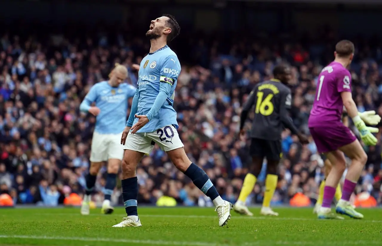 Bernardo Silva rues a missed chance 