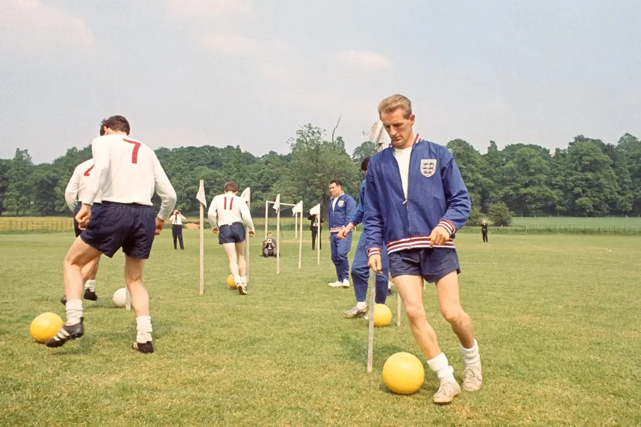 George Eastham in training ahead of the 1966 World Cup 