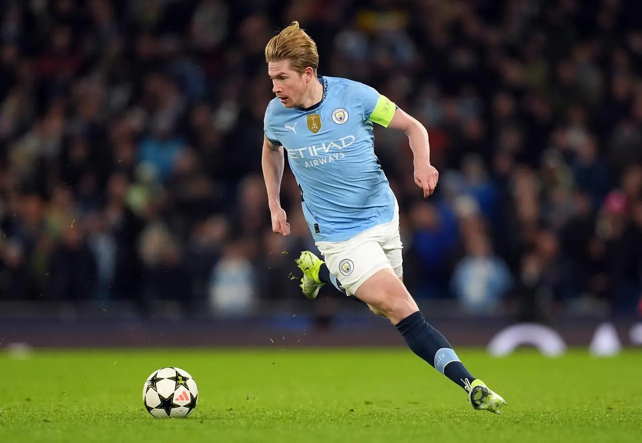 Kevin De Bruyne in possession of the ball during a game