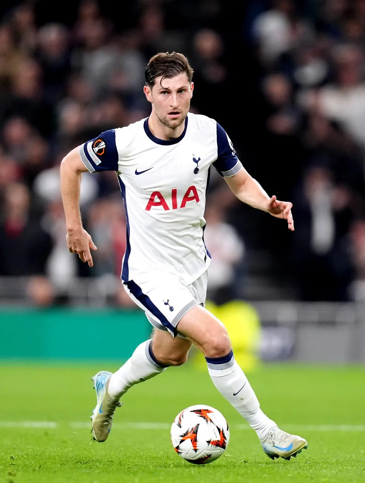 Ben Davies in action against AZ Alkmaar