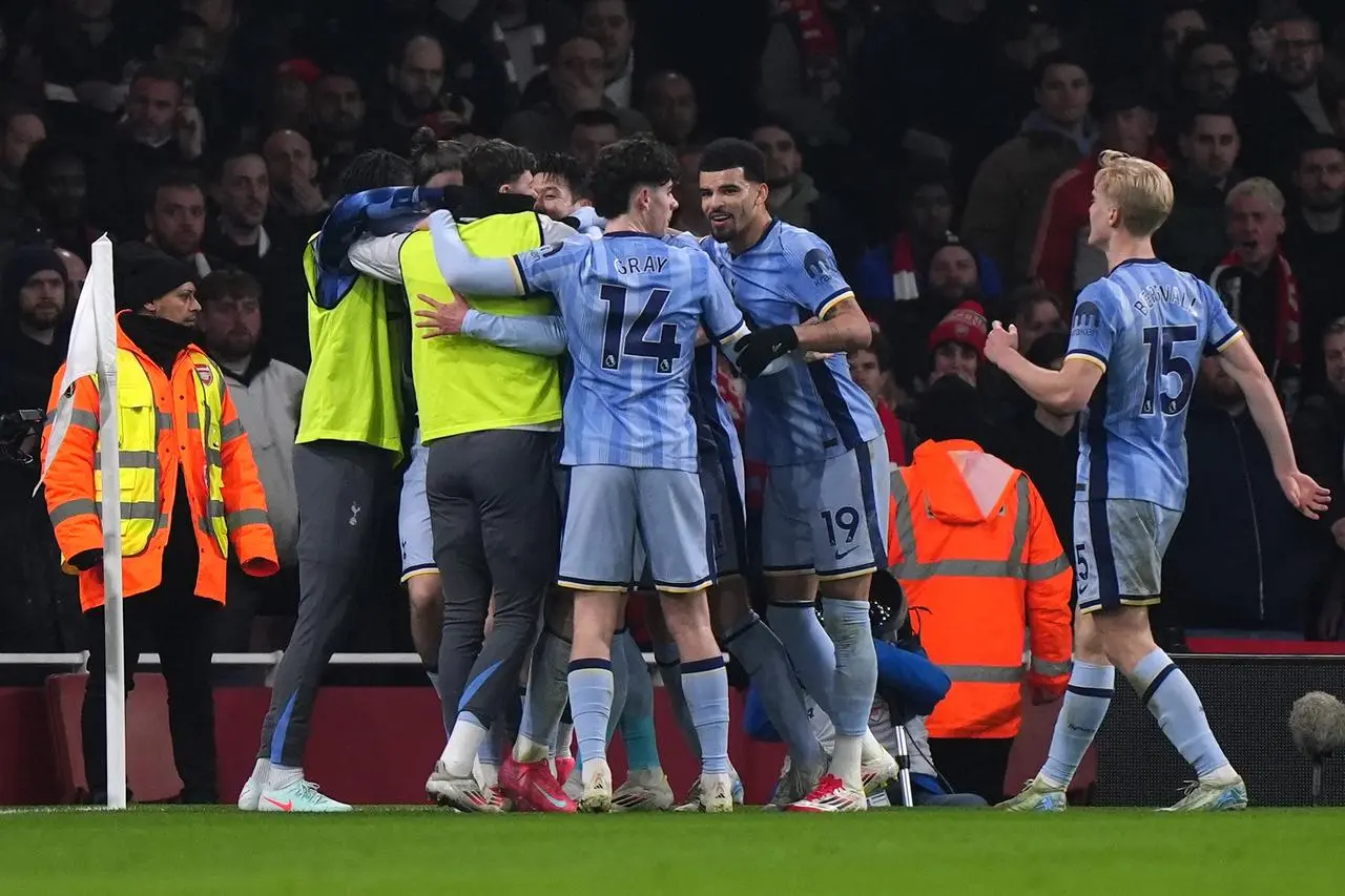 Tottenham players celebrate